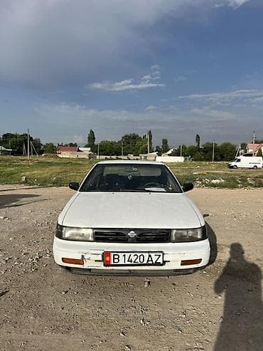 daf 75: Sedan белого цвета, 4 двери. Просторный салон с велюровой обивкой — 6