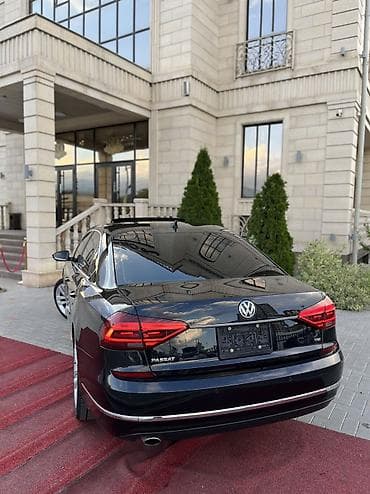 полный комплектация: Volkswagen Passat: 2018 г., 2 л, Бензин — 2