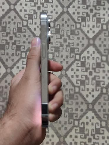 Техника и электроника: IPhone 14 Pro, Серебристый — 4