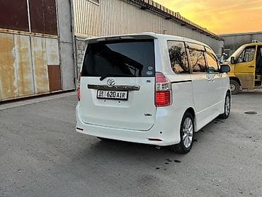 вокси ноах: Toyota Noah: 2008 г., 2 л, Вариатор, Бензин, Минивэн — 5
