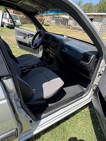 обвес гольф 3: Volkswagen Passat: 1988 г., 1.8 л, Механика, Седан — 2