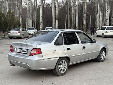 Унаа сатуу: Daewoo Nexia: 2010 г., Кол менен иштөөчү — 6