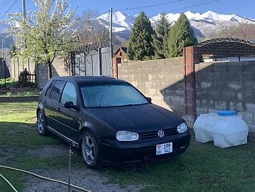 Volkswagen Golf: 1998 г., 1.8 л, Механика, Бензин, Хэтчбэк