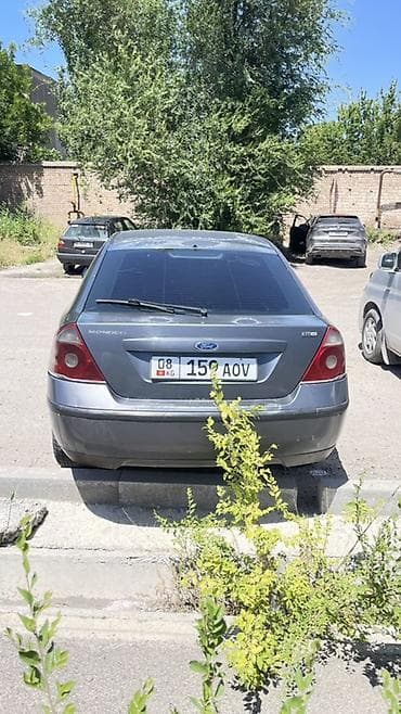 айнек рамка: Ford Mondeo: 2007 г., Седан — 4