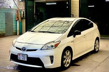 step spada: Toyota Prius: 2011 г., 1.8 л, Гибрид — 1