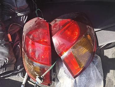 задний подфарник: Комплект стоп-сигналов Subaru 2003 г., Б/у, Оригинал, Япония — 1