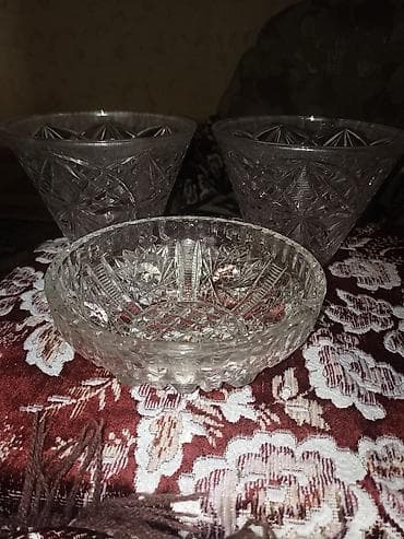 хрустали: Набор из 3 хрустальных салатников/розеток. Состав: - 2 высоких — 4