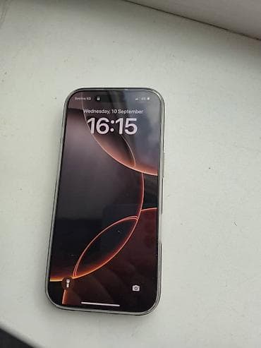 жак f4: IPhone 16 Pro, Б/у, 256 ГБ, Desert Titanium, Защитное стекло, Чехол, Коробка, 90 % — 2