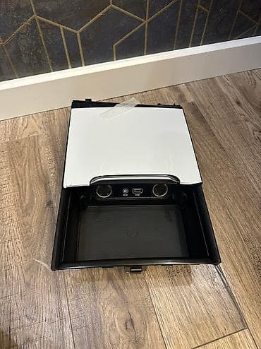 ps 3: Kia K7 центральная консоль Кармашек 
Новая 0
100 — 1