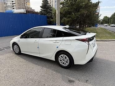 byd e2 2022: Toyota Prius: 2017 г., 1.8 л, Вариатор, Гибрид, Хэтчбэк — 5