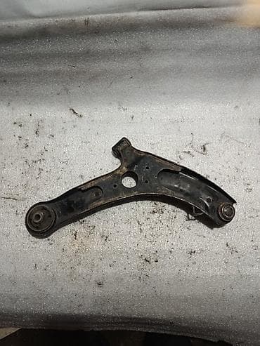 moning: Рычаг подвески передний нижний для Kia Morning (Picanto) TA, двигатель — 2