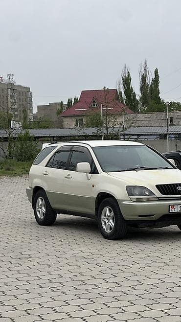 ford focus 3: Toyota Harrier: 2000 г., 3 л, Автомат, Бензин, Кроссовер — 2