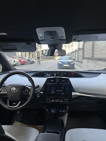 byd e2 2019: Toyota Prius: 2019 г., 1.8 л, Автомат, Гибрид, Хэтчбэк — 6