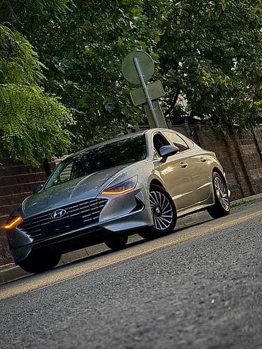 Hyundai Sonata: 2020 г., 2 л, Автомат, Гибрид, Седан — 2