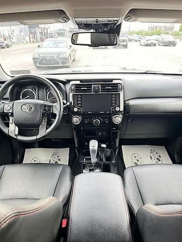 toyota 4runner 2020: Toyota 4Runner: 2021 г., 4 л, Бензин, Внедорожник — 6