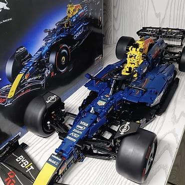 Игрушки: Конструктор Technic — болид Формулы‑1 Oracle Red Bull Racing🙂‍↔️ — 2