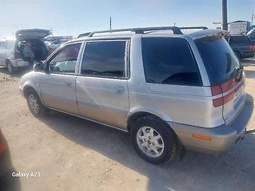 neta u pro машина: Mitsubishi Space Runner: 2000 г., 2 л, Автомат, Бензин, Минивэн — 5