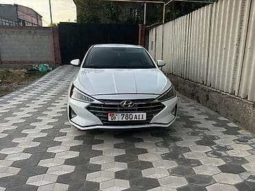 некия 2: Hyundai Elantra: 2018 г., 2 л, Автомат, Бензин, Седан — 1