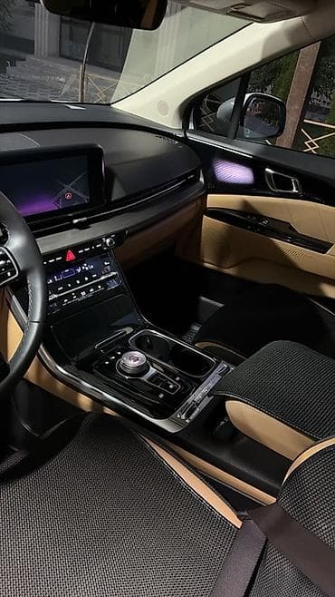 Kia Carnival: 2023 г., 3.5 л, Робот, Бензин, Вэн/Минивэн — 3
