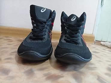 red wings: Мужские кроссовки, 42, Asics, Новый, цвет - Черный, Самовывоз — 1