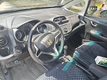 2008: Honda Fit: 2008 г., 1.5 л, Автомат, Газ, Хэтчбэк — 7