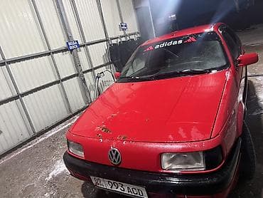 Volkswagen: Volkswagen Passat: 1993 г., 1.8 л, Механика, Бензин, Седан — 3