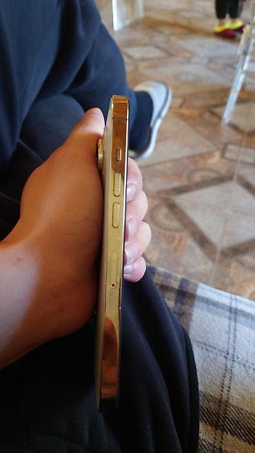айфон 13 хр: IPhone 13 Pro Max, Б/у, 256 ГБ, Золотой, Чехол, 80 % — 4