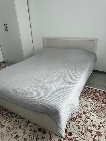 Мебель: Двуспальная кровать, Б/у, С матрасом, длина - 200 см — 2