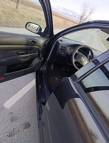 салон гольф 4: Volkswagen Golf: 2002 г., 1.6 л, Автомат, Бензин, Хэтчбэк — 6