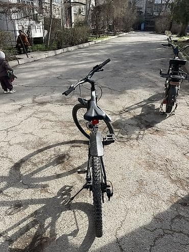 Тоо велосипеддери: Тоо велосипеди, Велосипед алкагы S (145 - 165 см), Болот, Колдонулган — 3