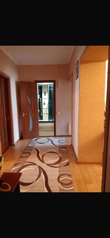 70: В г Кара Балта продается 3-х комнатная квартира. Дом кирпичный,теплый — 2