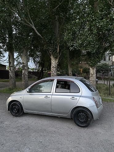 audi 4 2: Nissan March: 2001 г., 1.3 л, Автомат, Бензин, Хэтчбэк — 4