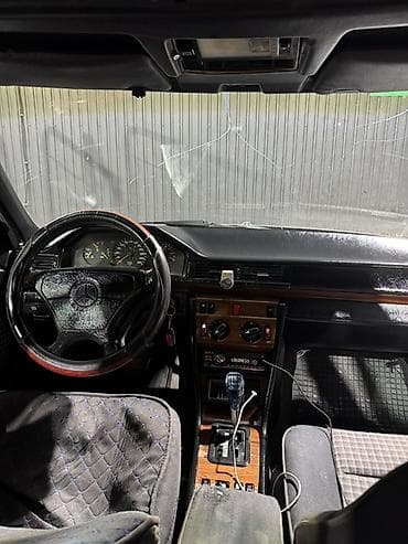 я ишу машина: Mercedes-Benz W124: 1994 г., 2.8 л, Автомат, Бензин, Седан — 6