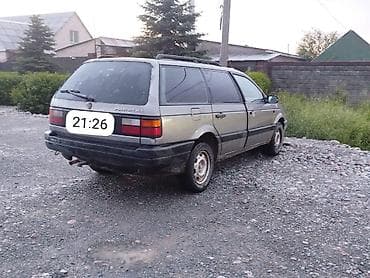 машина вариянт: Volkswagen Passat Variant: 1990 г., 1.8 л, Механика, Универсал — 4
