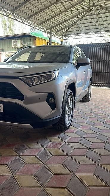 Toyota RAV4: 2020 г., 2.5 л, Автомат, Бензин, Кроссовер