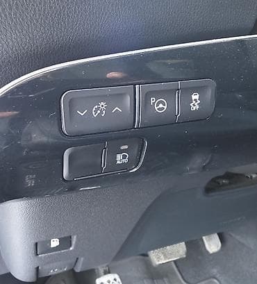 Toyota Prius: 2019 г., Вариатор, Гибрид, Хэтчбэк — 9