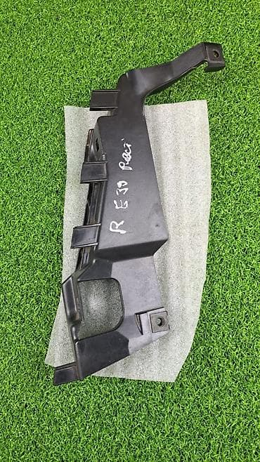 Крепление фар BMW E39 рестайлинг правый Номер 153 724 В отличном at lalafo.kg Крепление фар BMW E39 рестайлинг правый Номер 153 724 В отличном