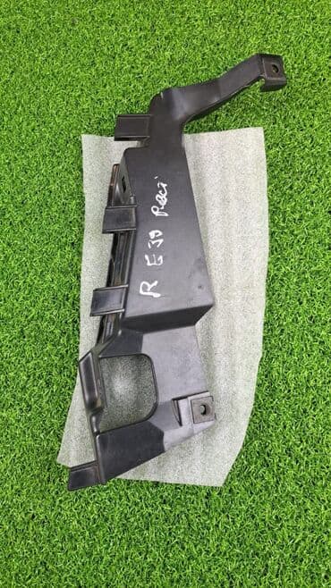 e39: Крепление фар BMW E39 рестайлинг правый Номер 153 724 В отличном — 1