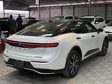 краун аморт: Toyota Crown: 2023 г., 2.5 л, Автомат, Гибрид, Кроссовер — 5