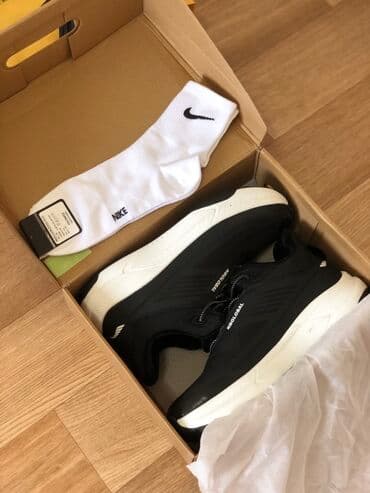 Киреге берилүүчү кийимдер: Эркектердин кроссовкасы, 43, Жаңы, түсү - Кара, Өзү алып кетүү, Акысыз жеткирүү, Акылуу жеткирүү — 1