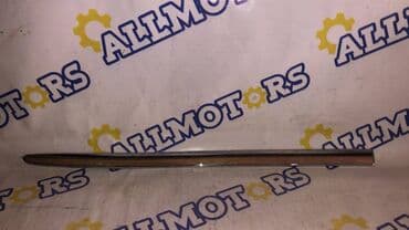 Lexus Lx570, молдинг задней правой двери