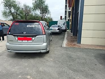 автомобиль daewoo nubira: Honda Stream: 2003 г., 1.7 л, Автомат, Бензин, Универсал — 4