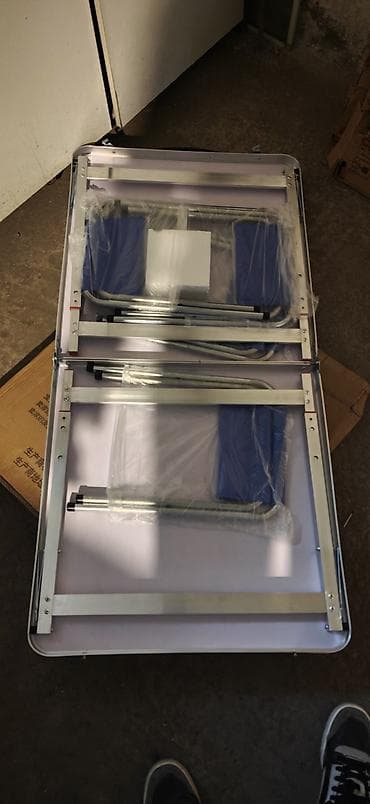 походный стол: Складной кемпинговый комплект: стол + 4 табурета - Комплект включает — 4