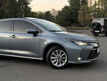 avalon 2017: Toyota Corolla: 2020 г., 1.8 л, Типтроник, Гибрид, Седан — 1
