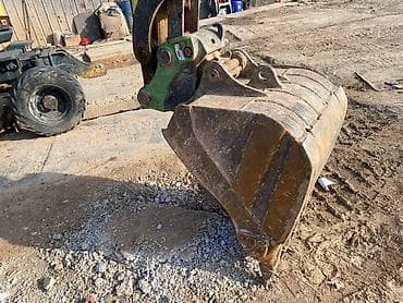 автомобильный пылесос: Экскаватор, 2010 г., Колесный — 4