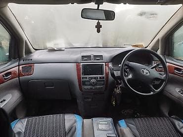Toyota Ipsum: 2003 г., 2.4 л, Автомат, Газ, Минивэн — 6