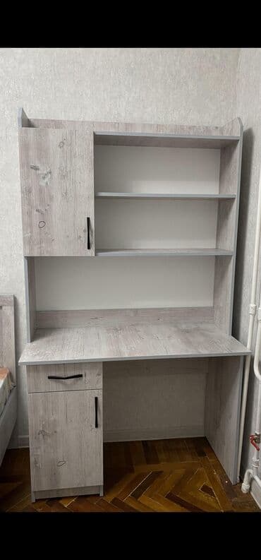 Компьютерный стол, Новый, С полками