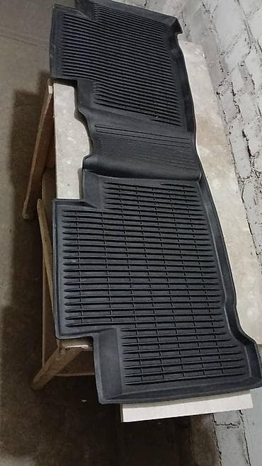 келет: Өзүнүкү Резина Төшөмөлдөр Салон үчүн Toyota, түсү - Кара, Колдонулган, Өзү алып кетүү — 2