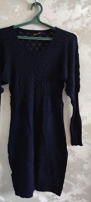 pull beer: Лёгкое трикотажное платье до колен,состояние отличное,под костюм и на — 2