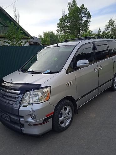 прадо 200: Toyota Noah: 2005 г., 0.2 л, Автомат, Бензин, Минивэн — 7